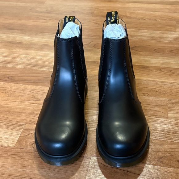 Dr. Martens 2976 Smooth Leather Chelsea Boots - US Women 9 Men 8 Black 11853001 - Picture 8 of 15